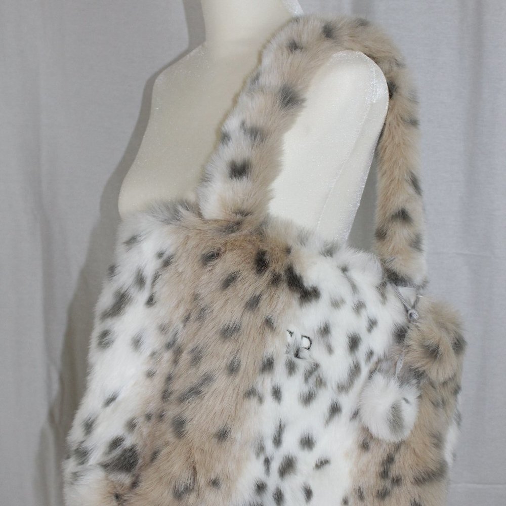Faux fur tote bag